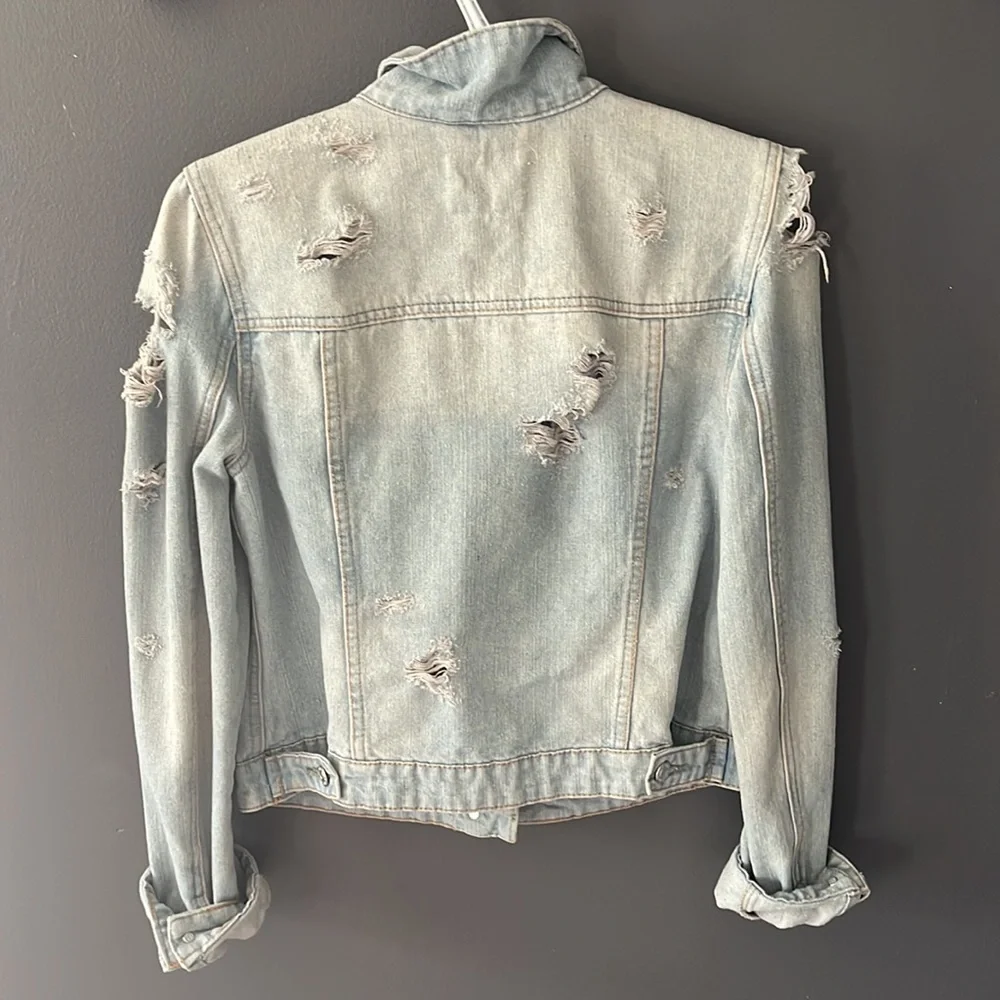 Distressed jean jacket - Picture 2 of 3
